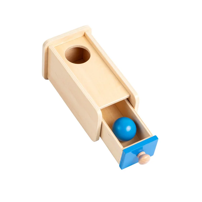 Drewniane pudełko z szufladką Montessori (z niebieską piłką)