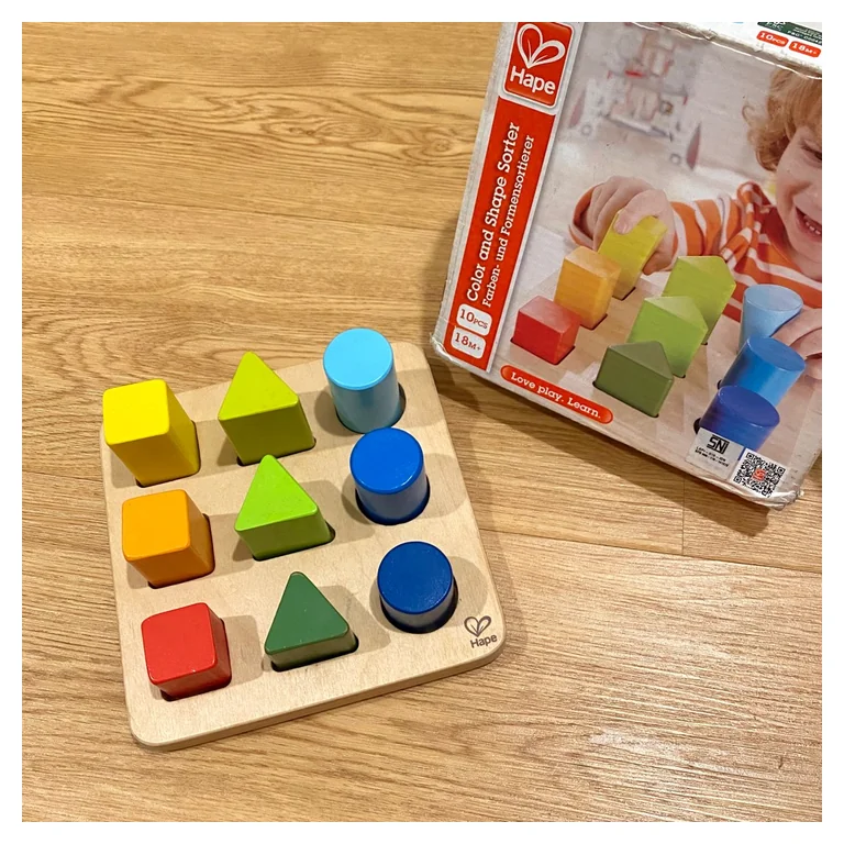Hape Sorter Kolorów i Kształtów (E0426)