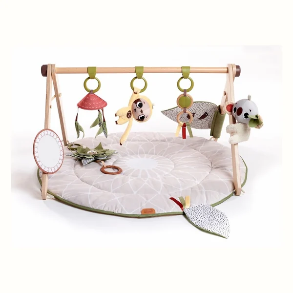 Tiny Love Boho Chic, mata edukacyjna z drewnianym stojakiem